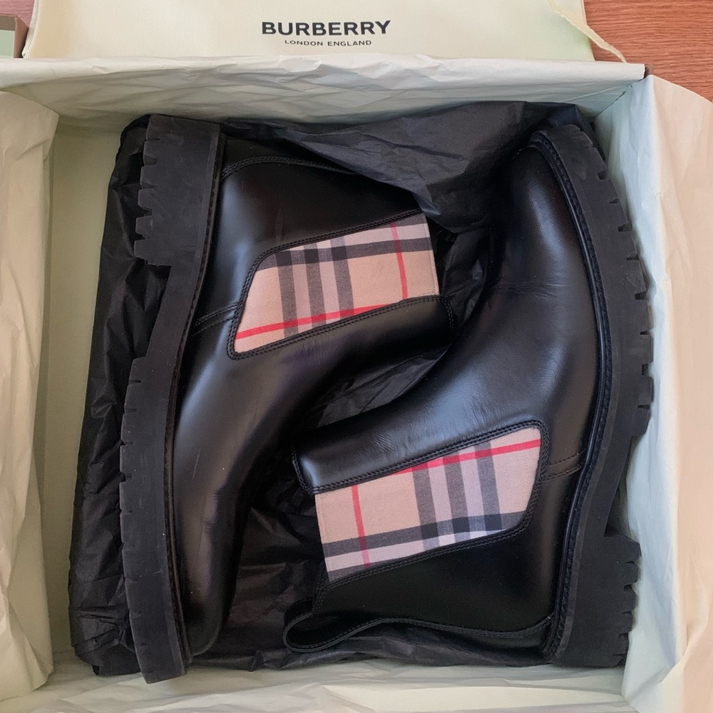 Authentic Burberry Check Leather Chelsea Boots